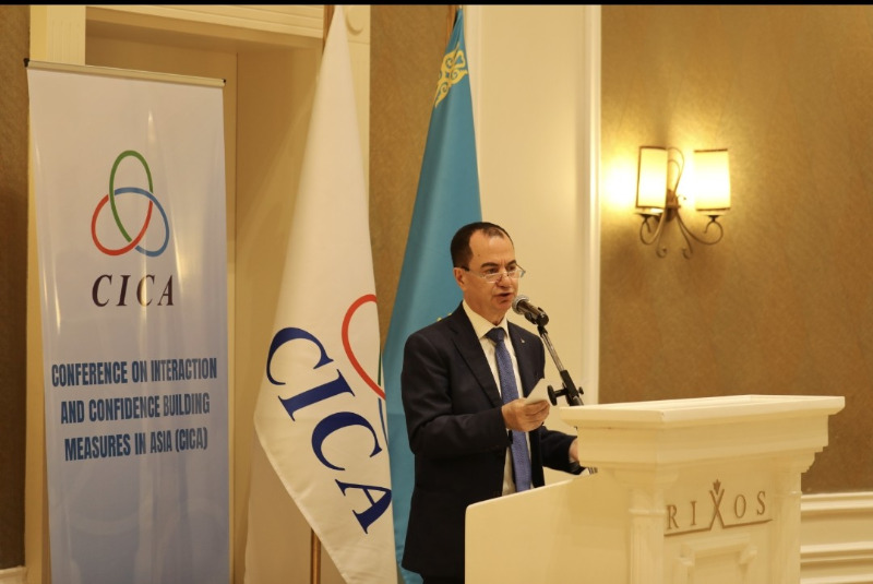 السفير أبو زيد يلقي كلمة السلك الدبلوماسي خلال وداع نائب وزير الخارجية الكازاخستاني