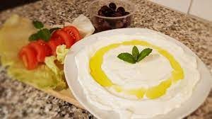 بقرار من وزير الاقتصاد.. 9 اصناف لبنة لا تستعملوها