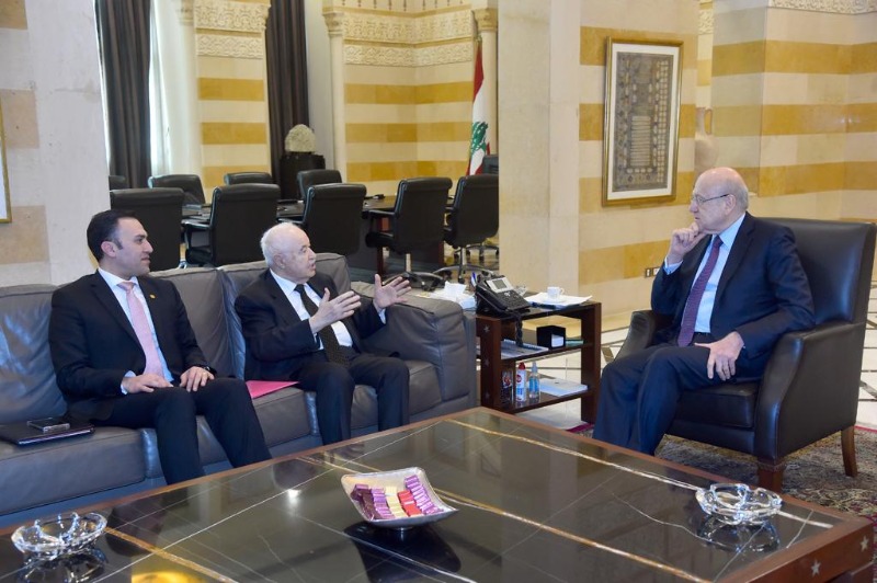 الرئيس  ميقاتي يلتقي  "طلال أبوغزاله"