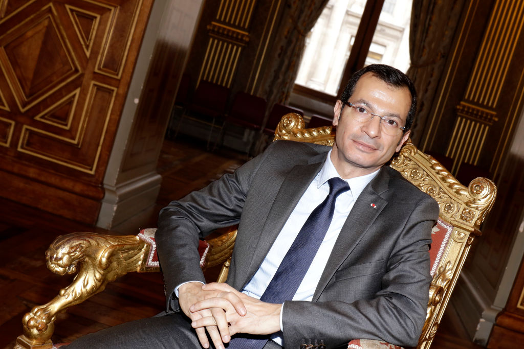 لبنان يستدعي سفيره المتهم بالاغتصاب في فرنسا وغموض حول محاكمته