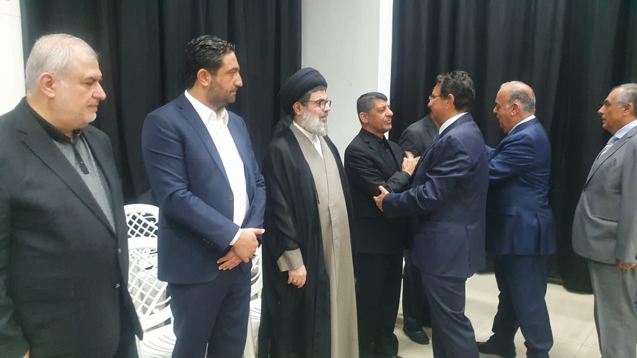 لليوم الثالث على التوالي.. تواصل توافد المعزين لتقديم العزاء برحيل العلامة الشيخ عفيف النابلسي