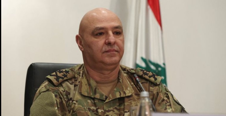 قائد الجيش: الأزمة تستوجب الوعي والإنضباط