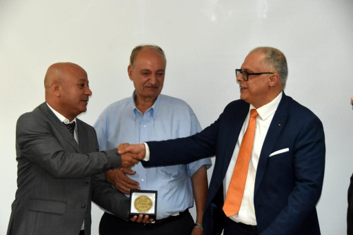 د. أبو هولي يعلن عن أسماء الفائزين بمسابقة "جائزة حق العودة" لحقول البحث العلمي والبوستر والفيلم القصير