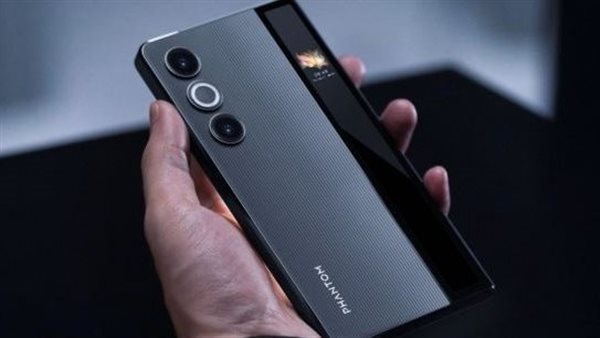 فيديو: "Tecno" تكشف عن هاتف لم يطرح مثله من قبل!