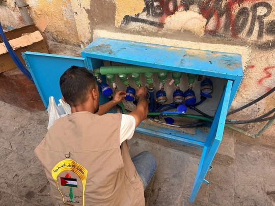 د. أبو هولي: شؤون اللاجئين بالمنظمة تزود مخيم "مار إلياس" في لبنان بـ 200 عداد مياه لصالح مشروع تكرير المياه الحلوة
