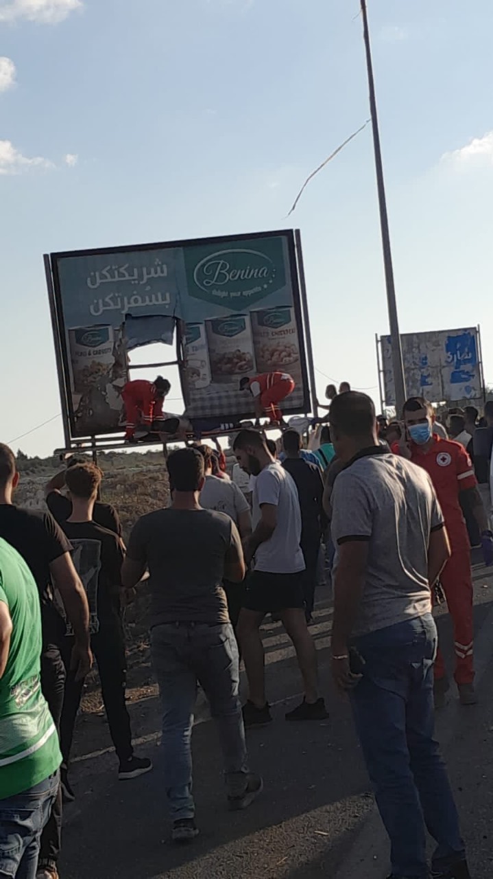 بالصور والفيديو.. حادث سير مروع يودي بحياة شخصين على اوتوستراد أنصارية!