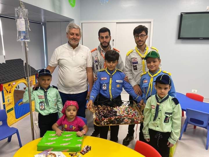 فوج صيدا في كشافة الإمام المهدي يزور الأطفال المرضى ويقدم الهدايا بمناسبة المولد النبوي الشريف