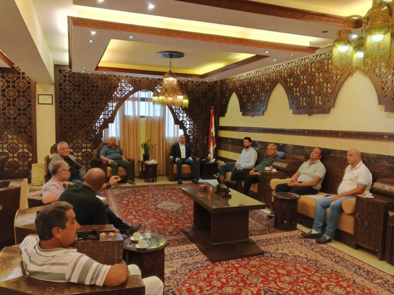 محافظ الجنوب عرض ورؤساء بلديات اتحاد صيدا الزهراني شؤوناً بلدية وبيئية