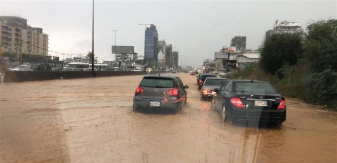كيف تبدو حال الطرقات مع سقوط الامطار؟