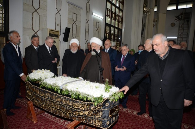 الوزيرالسابق محمد يوسف بيضون إلى مثواه الأخير في مأتم رسمي مهيب!
