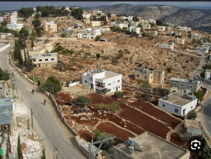 الاحتلال يقتحم قرية دير أبو مشعل شمال رام الله ويداهم عدة منازل