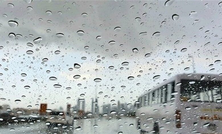 أمطار غزيرة وعنيفة وسيول وانجرافات على الطرق وثلوج
