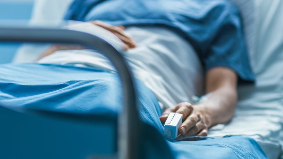 مأساة في هذه المنطقة ... وفاة رجل مسنّ بسبب انقطاع الكهرباء!
