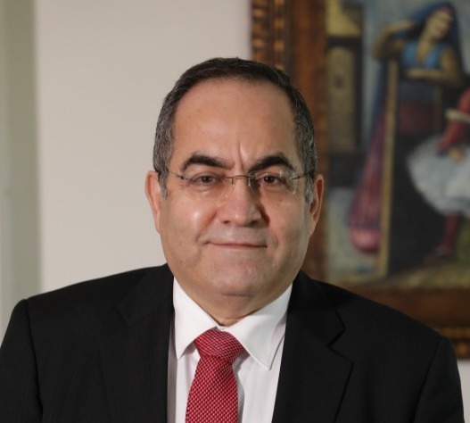 علي العبد الله: هكذا نقل العرب أسرار صناعة الورق من مصر والصين إلى أوروبا