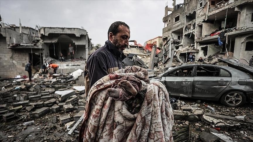 في اليوم الـ137 من العدوان: عشرات الشهداء والجرحى في قصف مناطق مختلفة بقطاع غزة