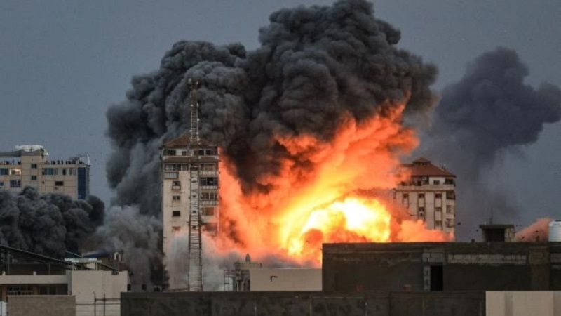 في اليوم الـ156 من العدوان: شهداء وجرحى في غارات عنيفة وأحزمة نارية على مناطق متفرقة من القطاع