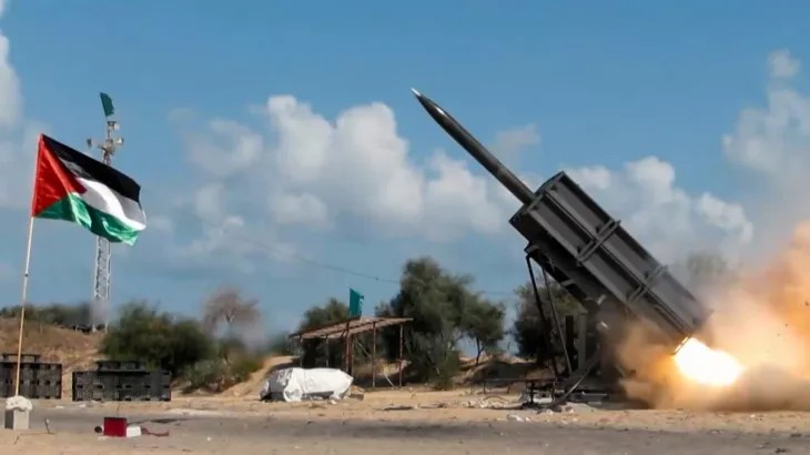 بالفيديو - لأوّل مرة منذ كانون الثاني... "القسام" تقصف أسدود!