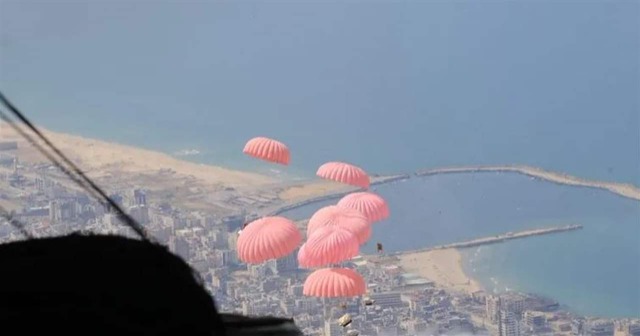 سلطات الأردن أعلنت تنفيذ 5 إنزالات جوية للمساعدات على قطاع غزة