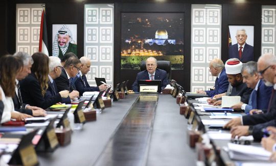 مجلس الوزراء الفلسطيني في جلسته الثانية يناقش جهود إغاثة غزة وتطوير القطاع التعليمي