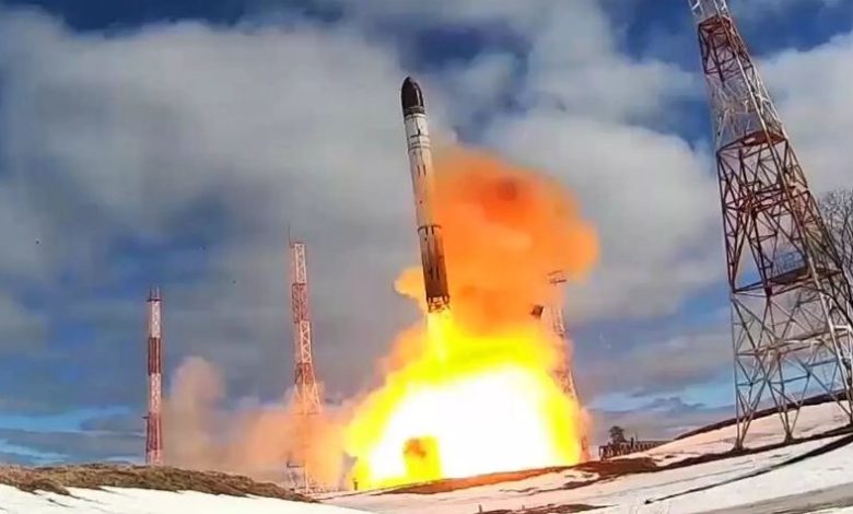 بالفيديو - روسيا تطلق صاروخاً عابراً للقارات!