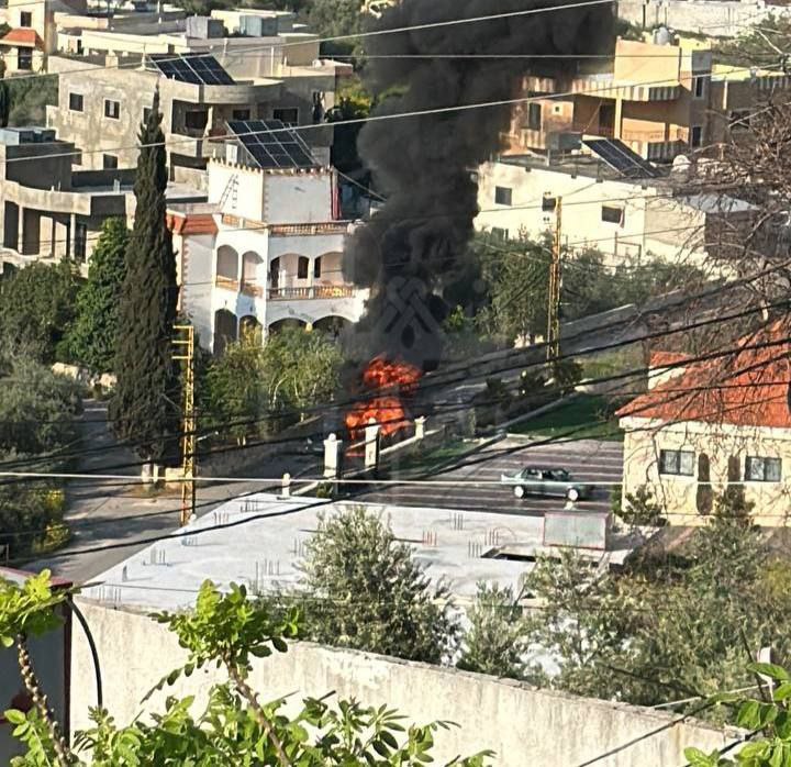 بالفيديو - التوتر يتصاعد في الجنوب... مسيرة اسرائيلية تستهدف سيارتين في بلدة الشهابية!