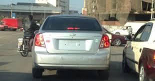 أزمة جديدة تلاحق سيارات لبنان.. لا دفاتر ولا لوحات!