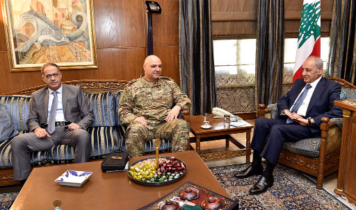 الرئيس بري يتابع مع قائد الجيش ورئيس الاركان الاوضاع العامة