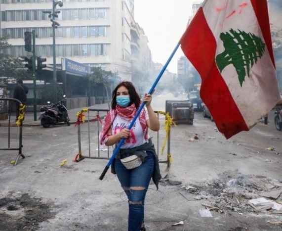 الغارديان: الكيان الإسرائيلي قتل عمال رعاية صحية في لبنان بسلاح أميركي