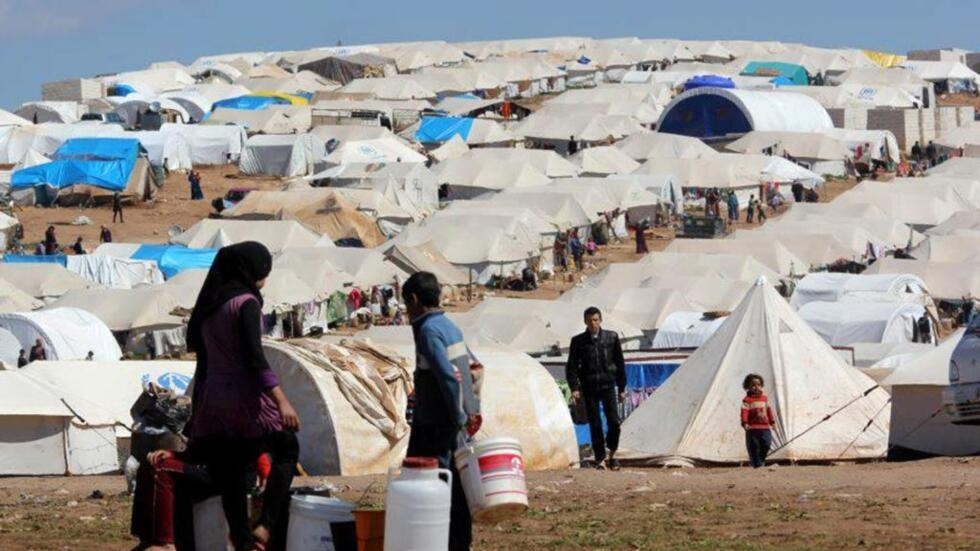 دير الأحمر اتخذت قرارها بشأن السوريين... المهلة حُدّدت وهذا ما سيحصل غداً!