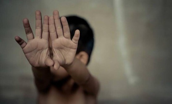 في ذوق مكايل... يخدّر الأطفال ويمارس طقوساً شيطانية!