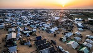 إعلام عبري يكشف عدد الفلسطينيين الذين تم إجلاؤهم من رفح