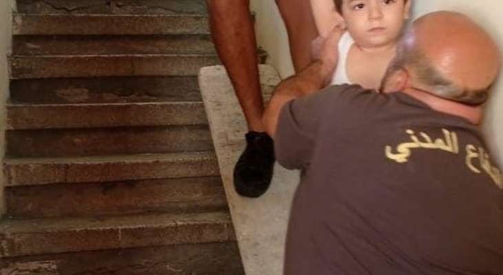 انهيار جزء من مبنى في صيدا والدفاع المدني يتدخل