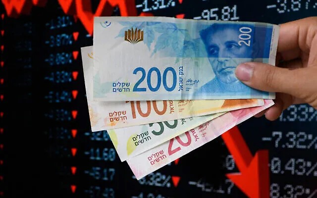 تحذيرات غربية من وقوع كارثة اقتصادية في الضفة