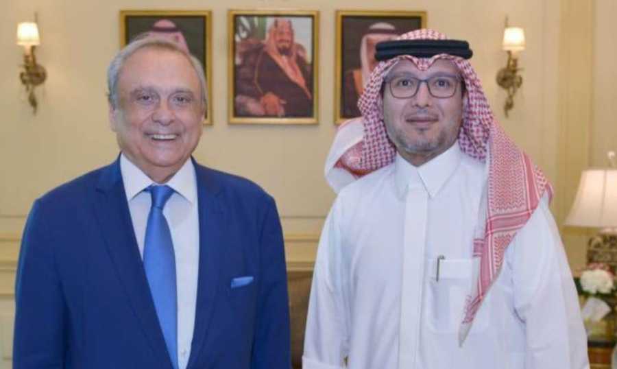 حبيب يطلع السفير بخاري على مشاريع مصرف الإسكان