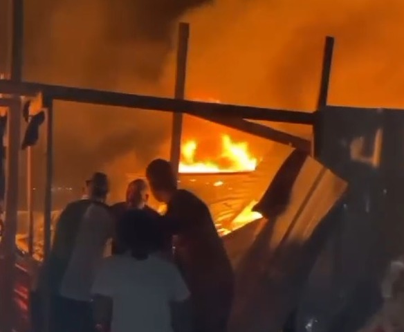 استشهاد عشرات الفلسطينيين في مجزرة إسرائيلية بمدينة رفح!