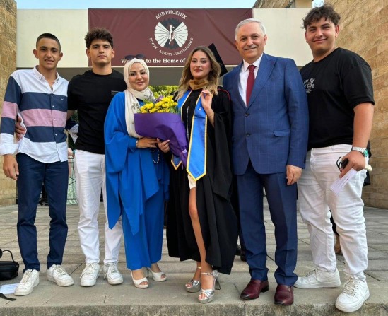 ريم هيثم زعيتر تتسلم شهادة الماجستير بامتيازٍ عالٍ من "الجامعة الأميركية" AUB في بيروت