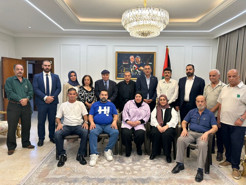 أبو ردينة يلتقي أبناء الجالية الفلسطينية في العراق