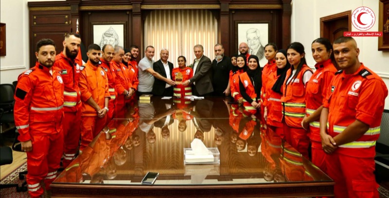 السفير دبور يستقبل "وحدة الإسعاف والطوارئ" الفلسطيني