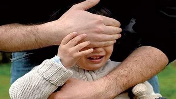 شابان حاولا خطف طفلين.. وهذا ما حصل!