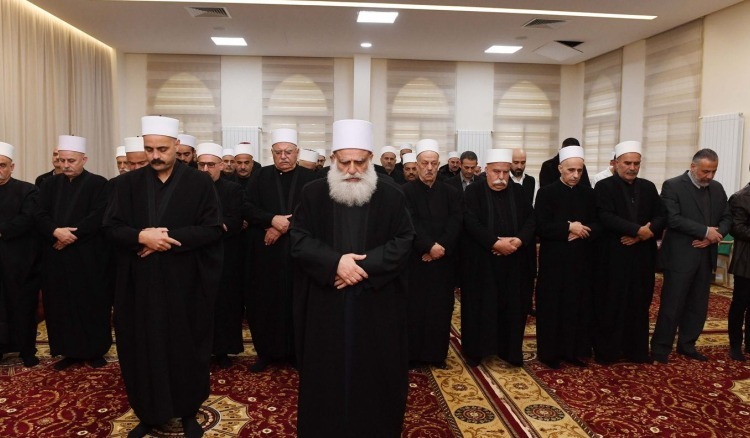 شيخ العقل أمّ صلاة الفطر في عبيه: لن نتخلّى عن هويّتنا