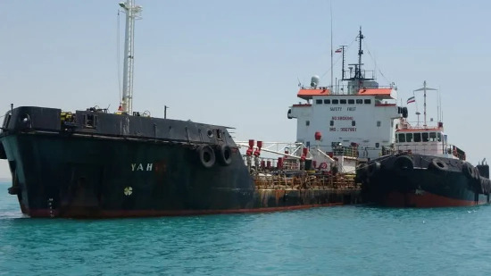 بتهمة التهريب... "الحرس الثوري" يحتجز ناقلتي نفط أجنبيتين