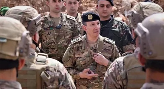 قائد الجيش يتفقد الحدود اللبنانية السورية ويزور وحدات فوج الحدود البري
