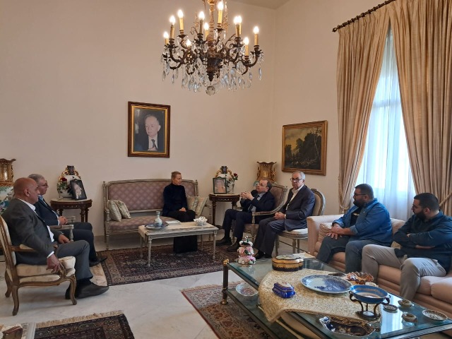 النائب البزري يبحث الشؤون الخدماتية للأخوة الفلسطينيين مع مديرة شؤون الأونروا في لبنان