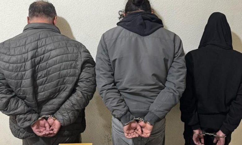 بالصور: سرقوا أحجاراً كريمة.. ومكمن محكم يوقع بهم!