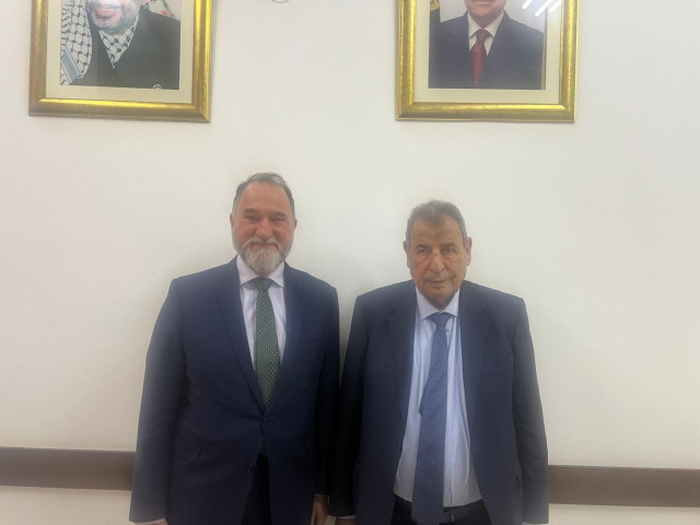 "الرئاسية العليا لشؤون الكنائس في فلسطين" تبحث مع القنصل اليوناني العام في القدس سبل حماية المقدسات ودعم الوجود المسيحي