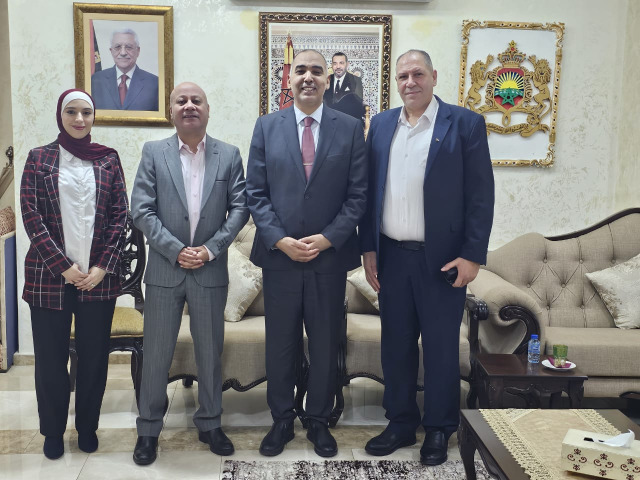 د. أبو هولي يبحث مع السفير المغربي سبل تعزيز صمود اللاجئين في ظل العدوان المتواصل واستهداف "الأونروا"