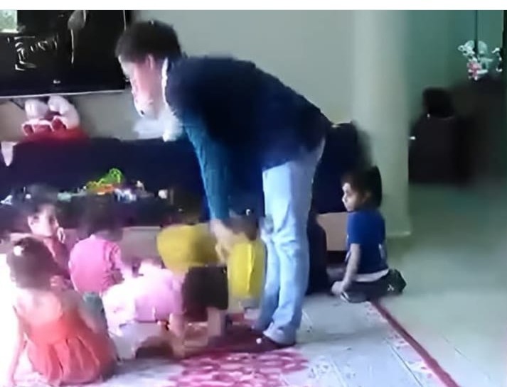 فيديو صادم يكشف عن تعذيب الأطفال في دار الأيتام الإسلامية