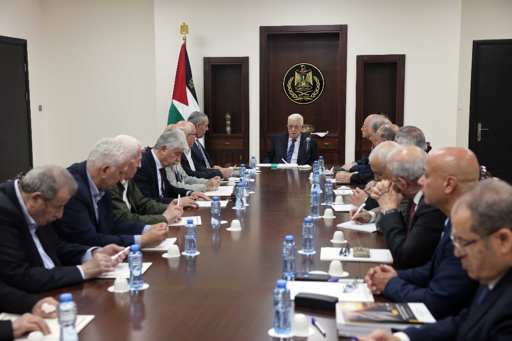 برئاسة الرئيس عباس اللجنة التنفيذية تعقد اجتماعاً!