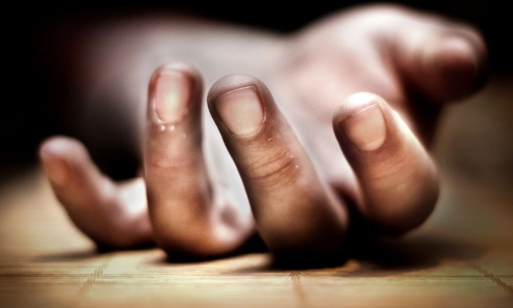 جثة هامدة داخل محل حلويات في البقاع.. حادثة غامضة تثير الشكوك!