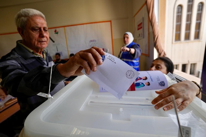 انتخابات جبل لبنان.. إقبال ضعيف وشكاوى بالجملة